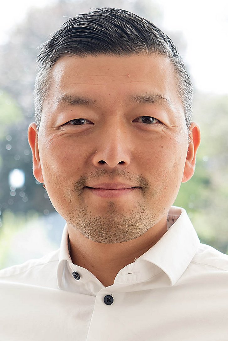 Seung-Man Hong
