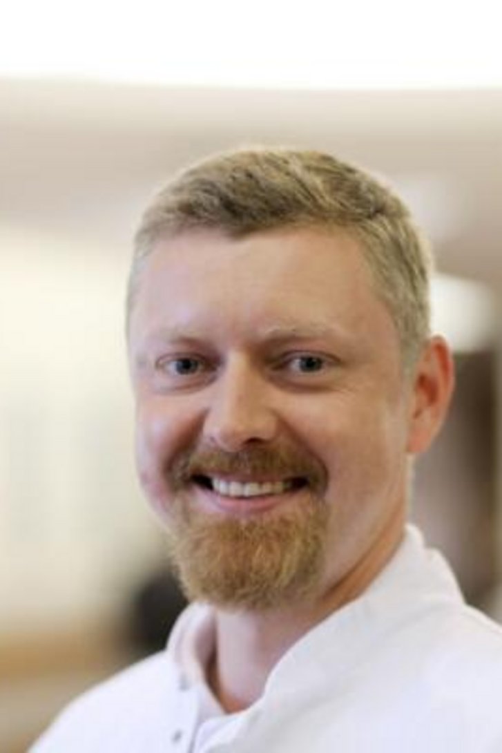Michael Schneider
